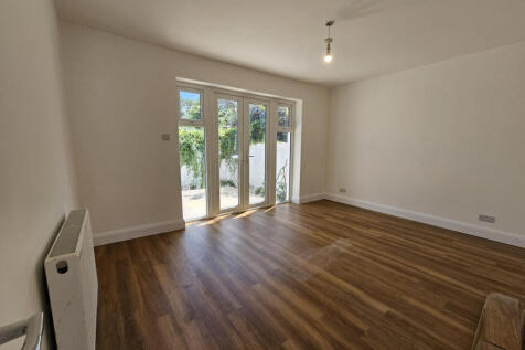 Buckhurst Hill, Essex IG9 photo 5