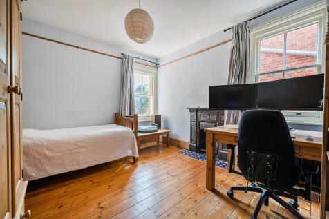 1358700-4-68d26a9...