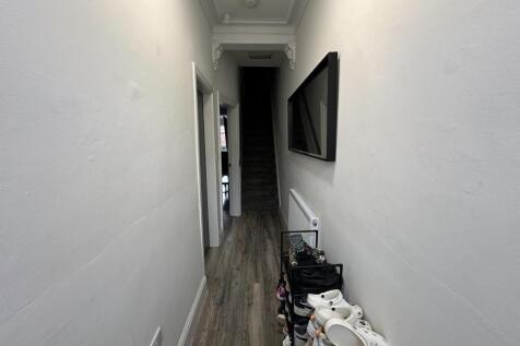 15eg.hall.JPG