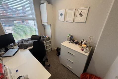 Office-Smallest bedroom.jpeg
