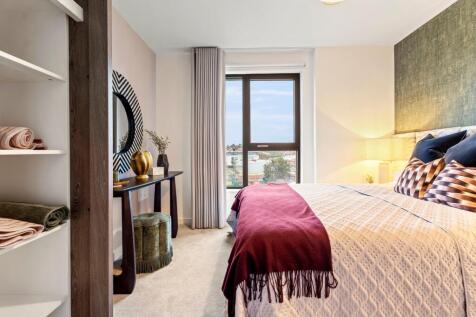 bedroom master