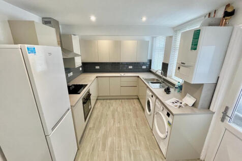 Wyresdale Road, Lancaster photo 2