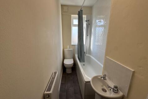 Carlyle Road, Maltby, S66 7LP photo 4