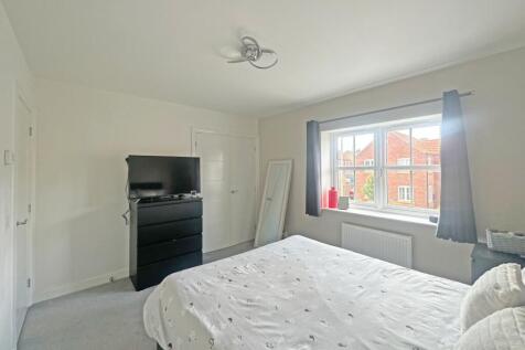 Chambers Avenue, Hessle, East Riding of Yorkshi, HU13 photo 5