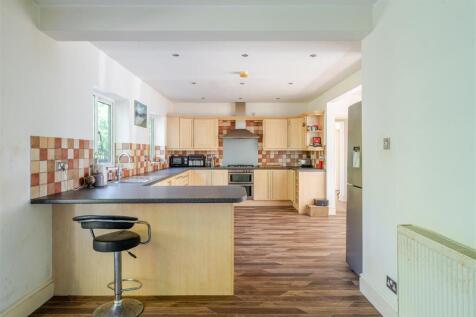 17 - kitchen.jpg
