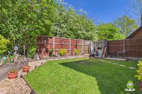 EweMove Basingstoke Ajax Close Garden