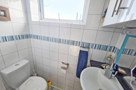 Additional Cloakroom