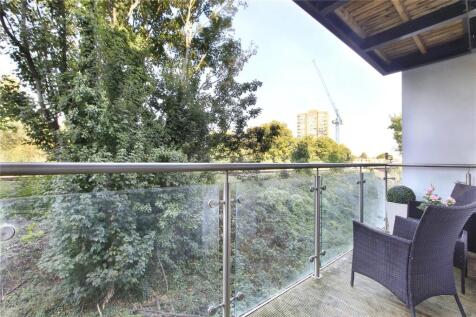 property in Gwynne Road, 
Battersea, SW11