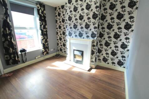 30 Highfield Road lounge.jpg