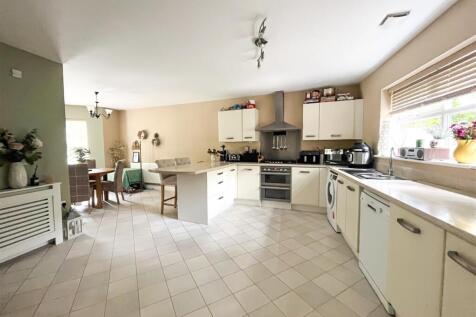 Kitchen/Family Room