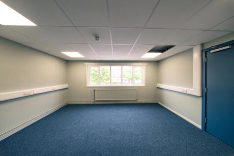 4 to 6 Desk Office Space