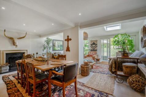 Drawing/Dining Room