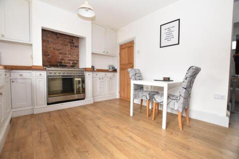 KITCHEN 01.jpg