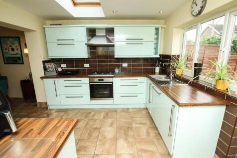 OPEN PLAN DINING KITCHEN