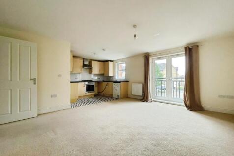Harlow Crescent, Oxley Park, Milton Keynes, MK4 photo 3
