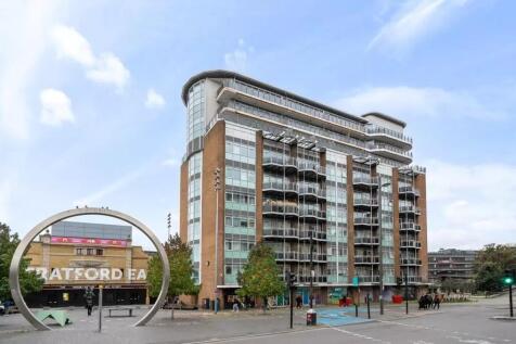 Gerry Raffles Square E15