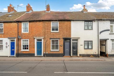24 Watling Street East, Towcester (23).jpg