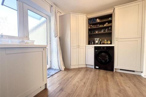 Catmint Close, Woodhall Park, Swindon, SN2 photo 5
