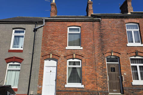 2 bed terraced house to rent Bishop Street, Bisho