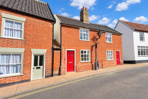 2-bed terraced on Chediston Street, Halesworth, Suffolk, £730/mo