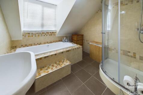 CAM02127G0-PR0207-STILL021