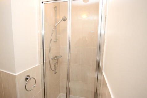 Flat, Rockingham Road, Kettering, North Northamptonshire photo 5