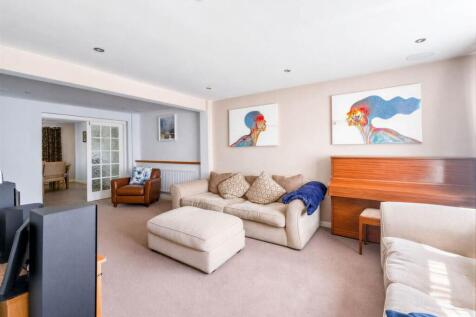LOUNGE (2)