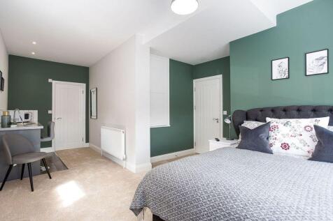 3 eastwoodbury lane rm 6 .2.jpg