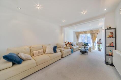 Davidson Frost-Wellings, DFW, Bromefield, HA7, Liv