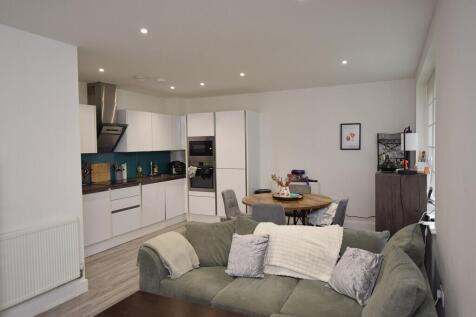 Kitchen Lounge