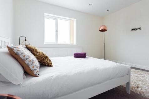 Ormiston Grove, London, W12 photo 3