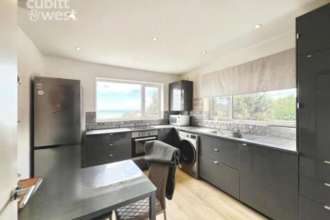 Kitchen/Breakfast...