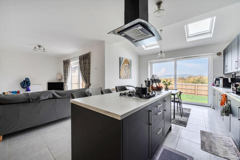 1365395-14-68e8d8...