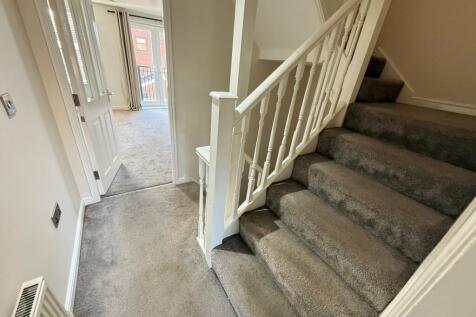 Barncroft Close, Ackworth, Pontefract, West Yorkshire, WF7 photo 5