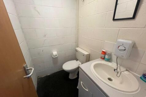Office to rent Image 5