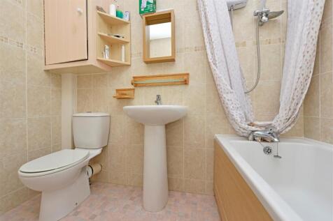 Bathroom / WC: