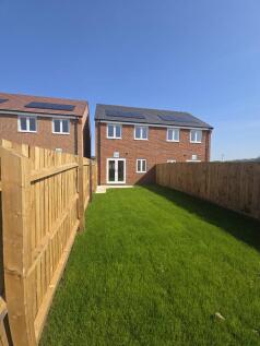 16 Bechstein Close, Hinckley, Leicestershire, LE10 photo 4