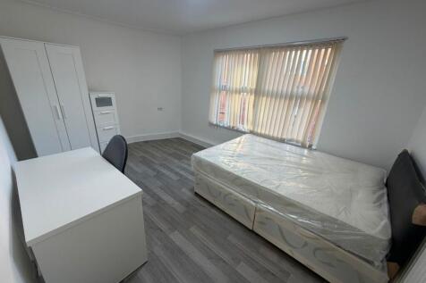 Raven Road, Hyde Park, Leeds, West Yorkshire, LS6 photo 5