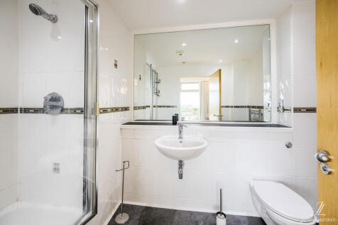 PXT47689-HDR(3)-E...