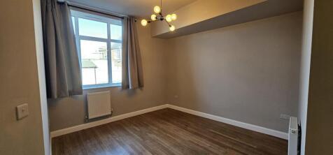 flat7bedroom.jpeg