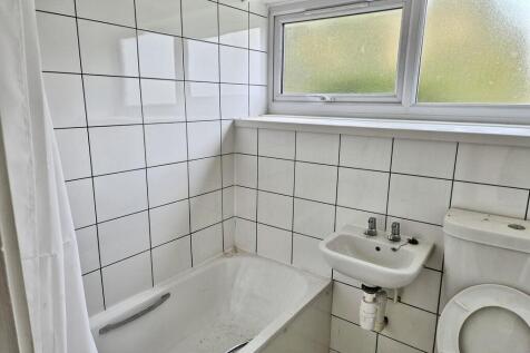 0874cb37-Bathroom