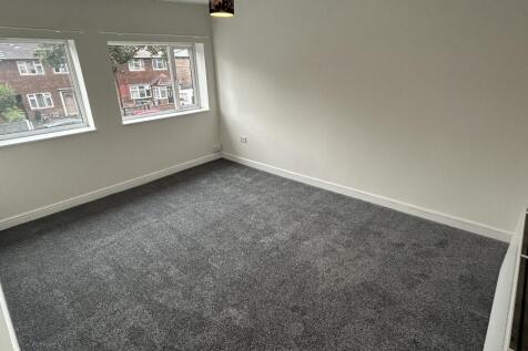Moss Road, Stretford, Manchester photo 4
