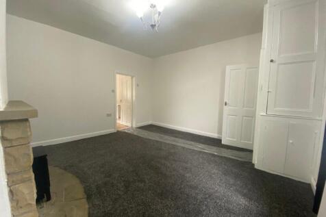 157 Huddersfield Road, Newhey photo 4