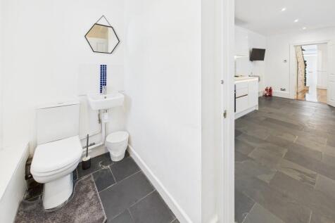 CAM03974G0-PR0120...