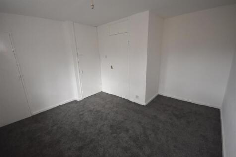 1 Bedroom Flat in CH49 8JN