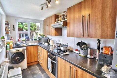 Statham Avenue, Warrington photo 3