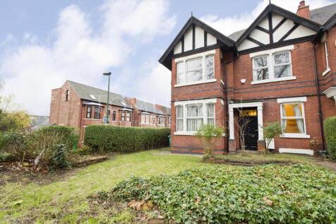 7-bed semi-detached on Derby Road, Lenton, Nottingham, NG7 1PD, £4,550/mo