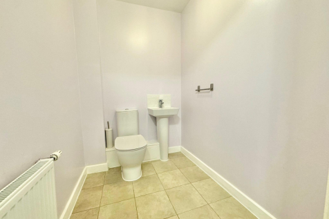 Cloakroom/wc