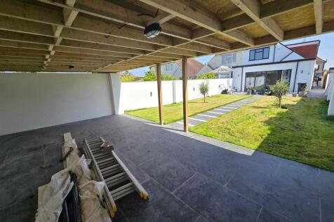 Churchdale Road, Eastbourne photo 3