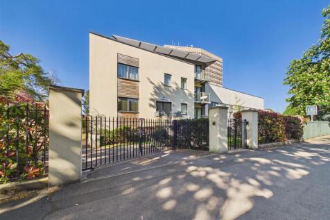 2-bed-flat-Montpellier11.jpg